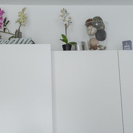 Modernes Appartement Nahe U-Bahn Und Schoenbrunn Wina Bagian luar foto