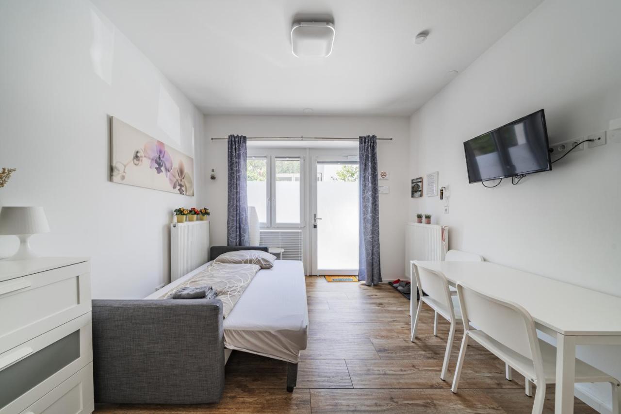 Modernes Appartement Nahe U-Bahn Und Schoenbrunn Wina Bagian luar foto